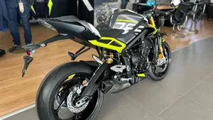Triumph Street Triple 765 Moto2 (2026)  (2)