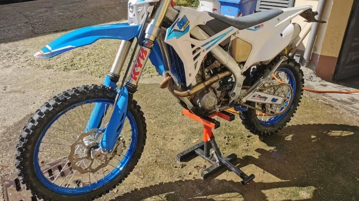 Tm Moto EN 300 ES Fi 4T (2023)  (2)