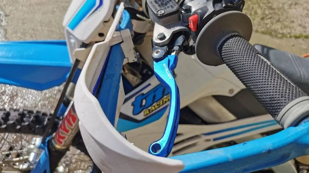 Tm Moto EN 300 ES Fi 4T (2023)  (7)