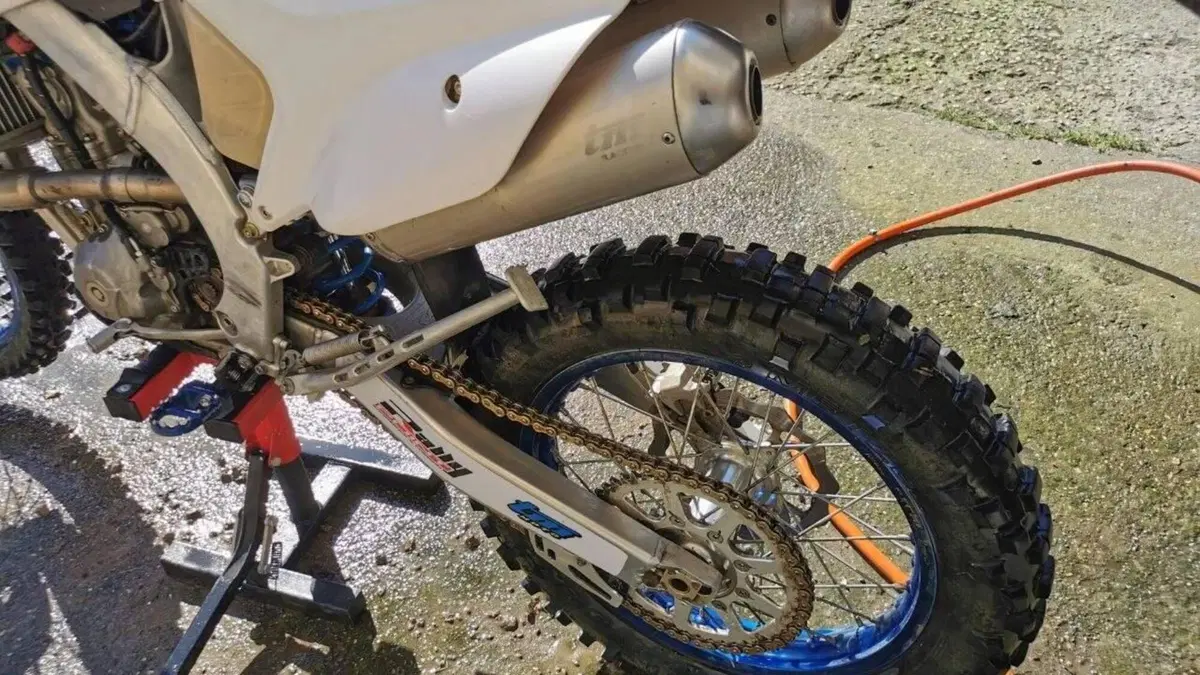 Tm Moto EN 300 ES Fi 4T (2023)  (10)