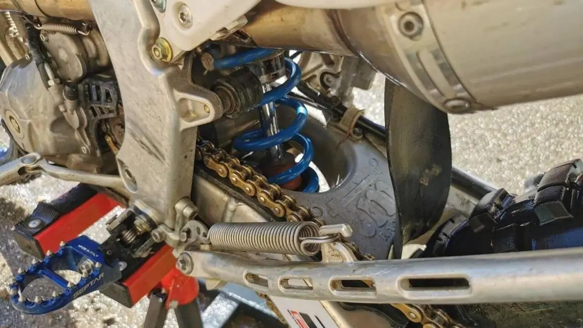 Tm Moto EN 300 ES Fi 4T (2023)  (11)