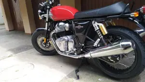 Royal Enfield Interceptor 650 Custom (2020)  (3)