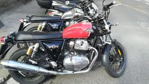 Royal Enfield Interceptor 650 Custom (2020)  (4)