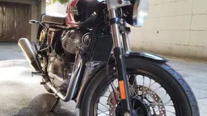 Royal Enfield Interceptor 650 Custom (2020)  (5)