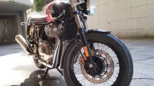 Royal Enfield Interceptor 650 Custom (2020)  (6)