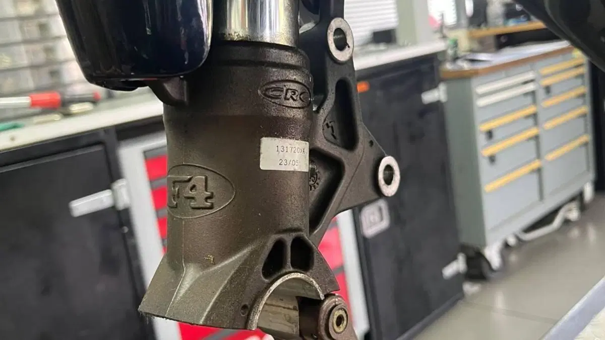 MV Agusta Brutale 910 S (2005 - 11)  (7)