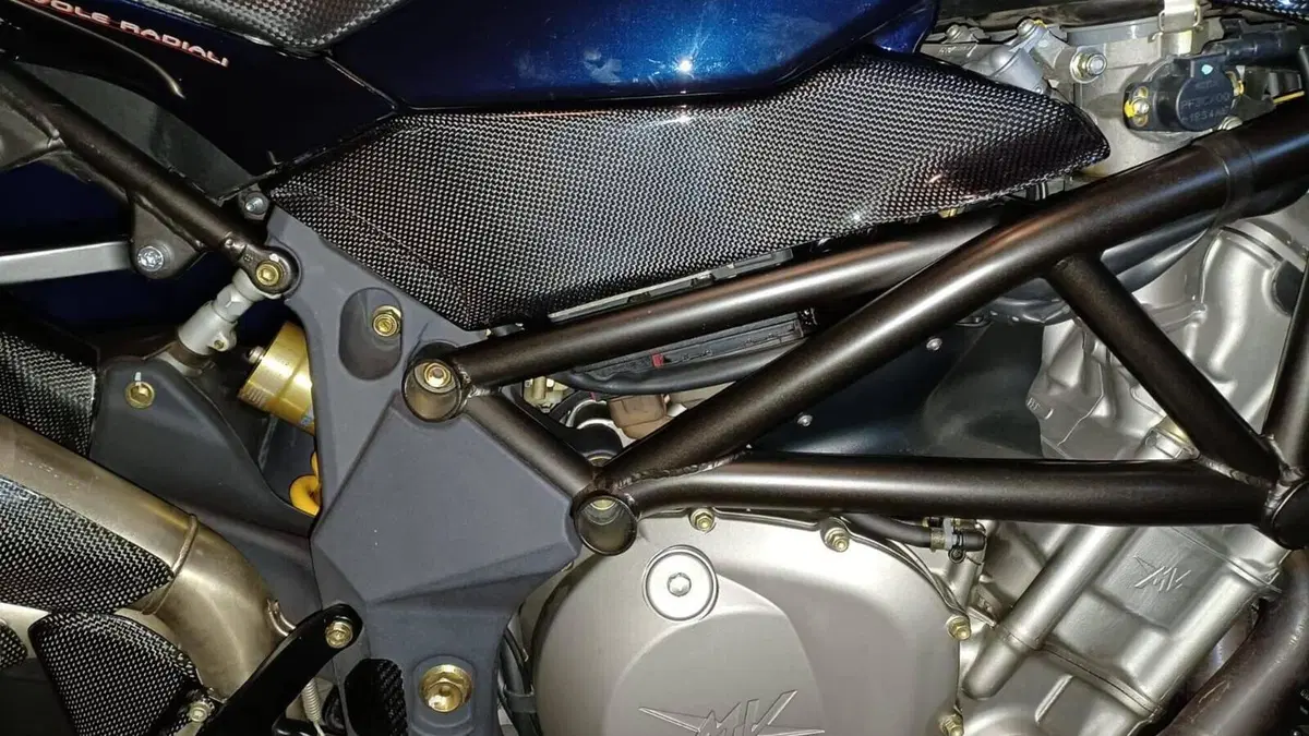 MV Agusta Brutale 910 S (2005 - 11)  (3)