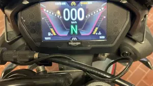 Triumph Street Triple RS (2020 - 22)  (5)