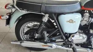 Triumph Bonneville T100 50th Anniversary (2009)  (7)