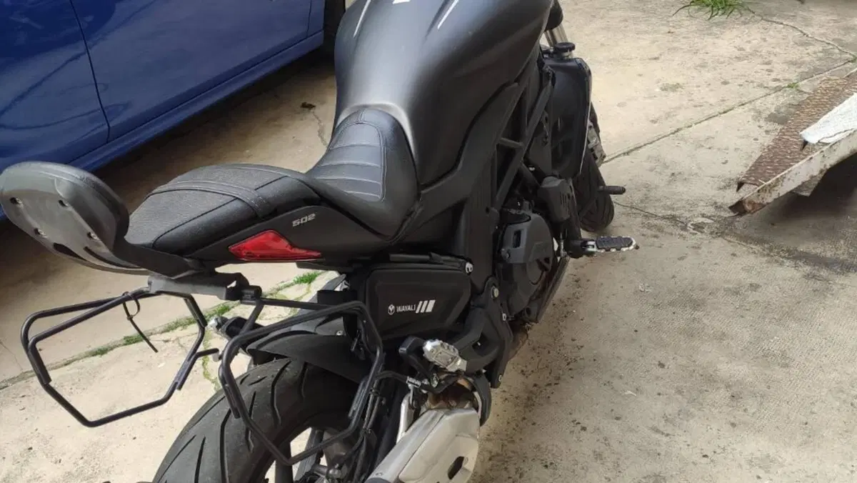 Benelli 502 C (2021 - 25)  (2)