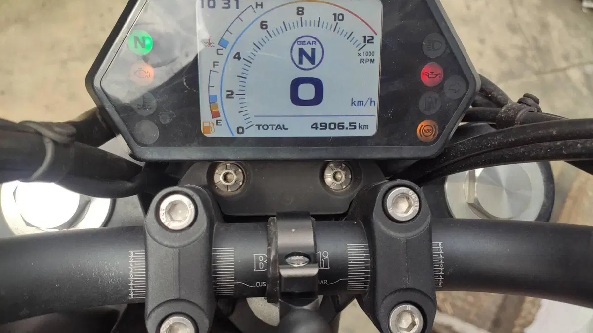Benelli 502 C (2021 - 25)  (5)