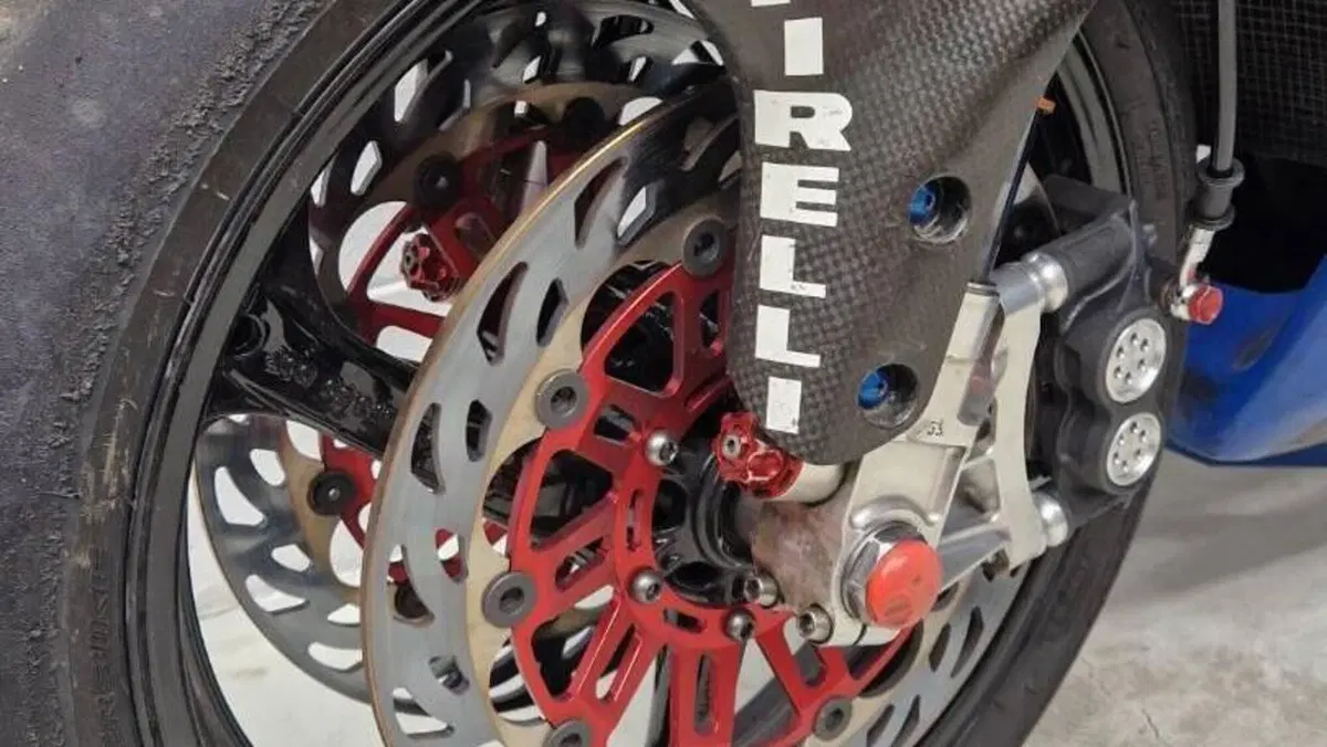 Honda CBR 1000 RR Fireblade (2004 - 05)  (3)