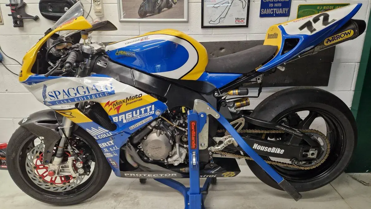 Honda CBR 1000 RR Fireblade (2004 - 05) 