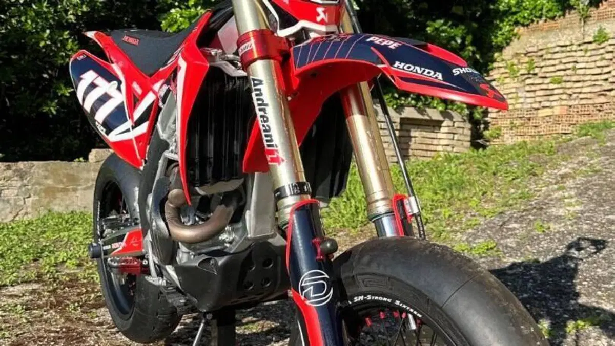Honda CRF 450R (2017)  (2)