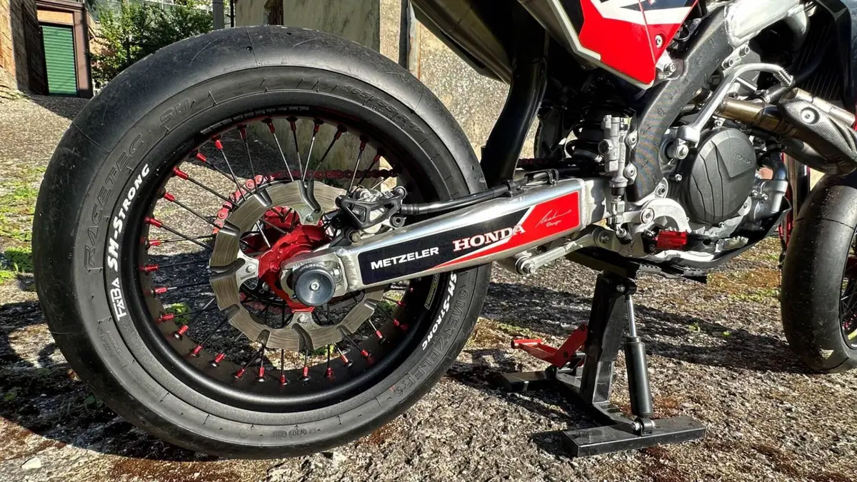 Honda CRF 450R (2017)  (3)