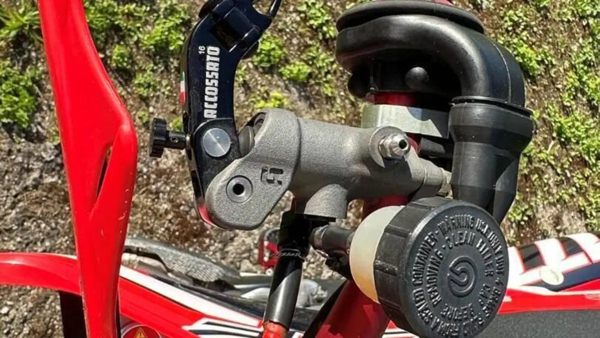Honda CRF 450R (2017)  (6)