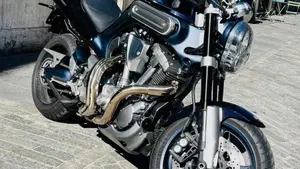 Yamaha MT-01 (2005- 11)  (4)