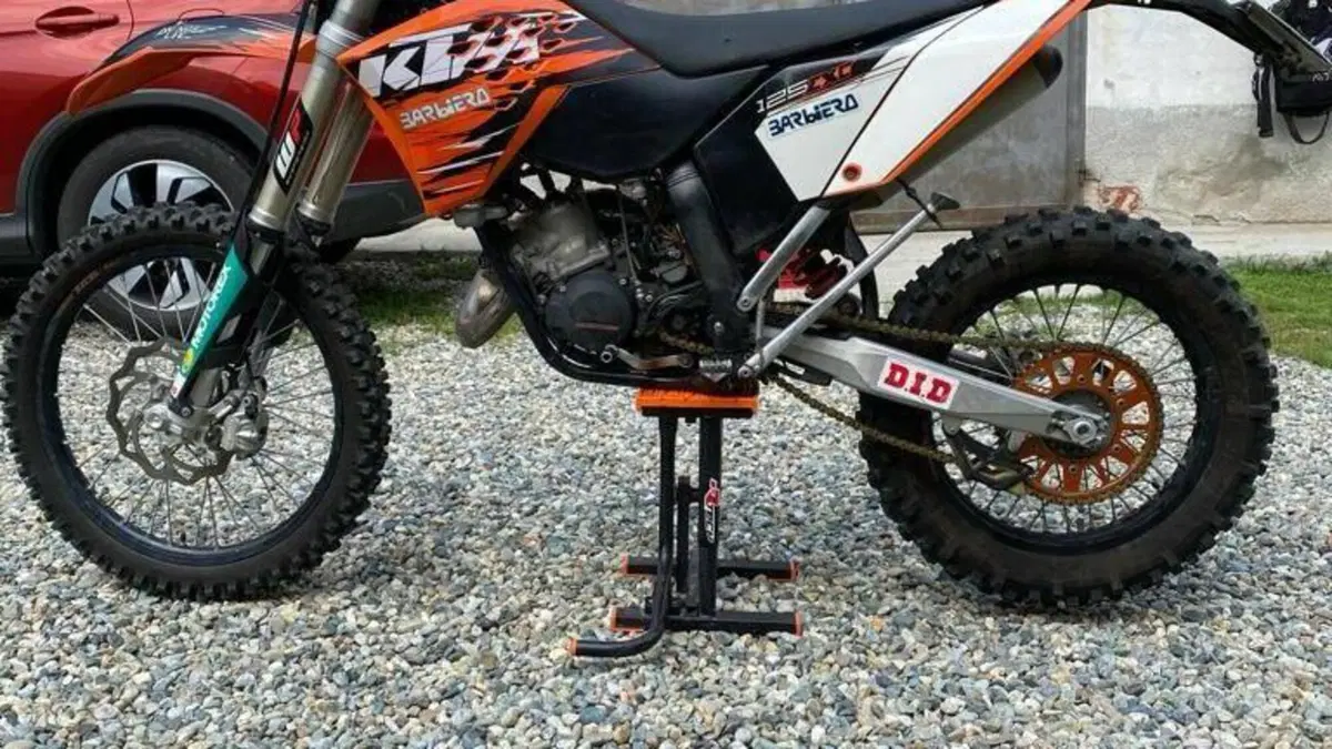 KTM 125 EXC (2010)  (3)