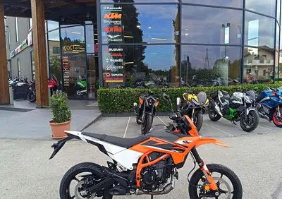 KTM 125 SMC R (2025 - 26) - Annuncio 9842864