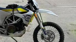 Husqvarna 701 Enduro (2017 - 19)  (7)