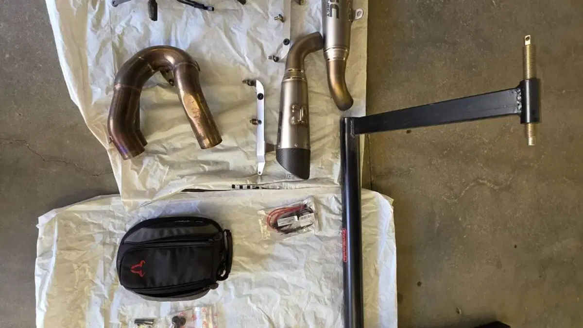 Ducati Hypermotard 950 SP (2019 - 20)  (20)