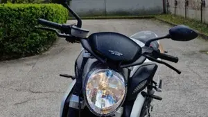 MV Agusta Brutale 675 (2011 - 15)  (3)
