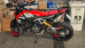 Ducati Hypermotard 950 RVE (2022 - 25)  (2)