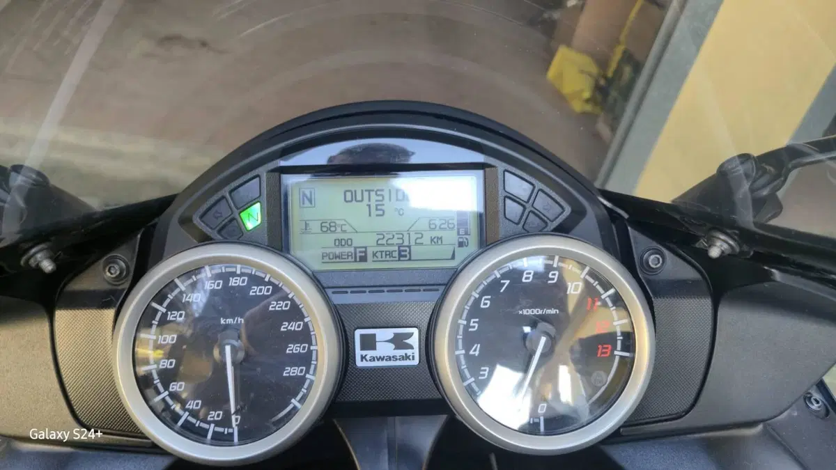 Kawasaki ZZR 1400 ABS (2012 - 15)  (4)