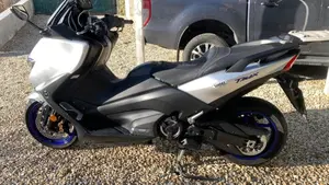 Yamaha T-Max 530 SX (2017 - 19)  (9)