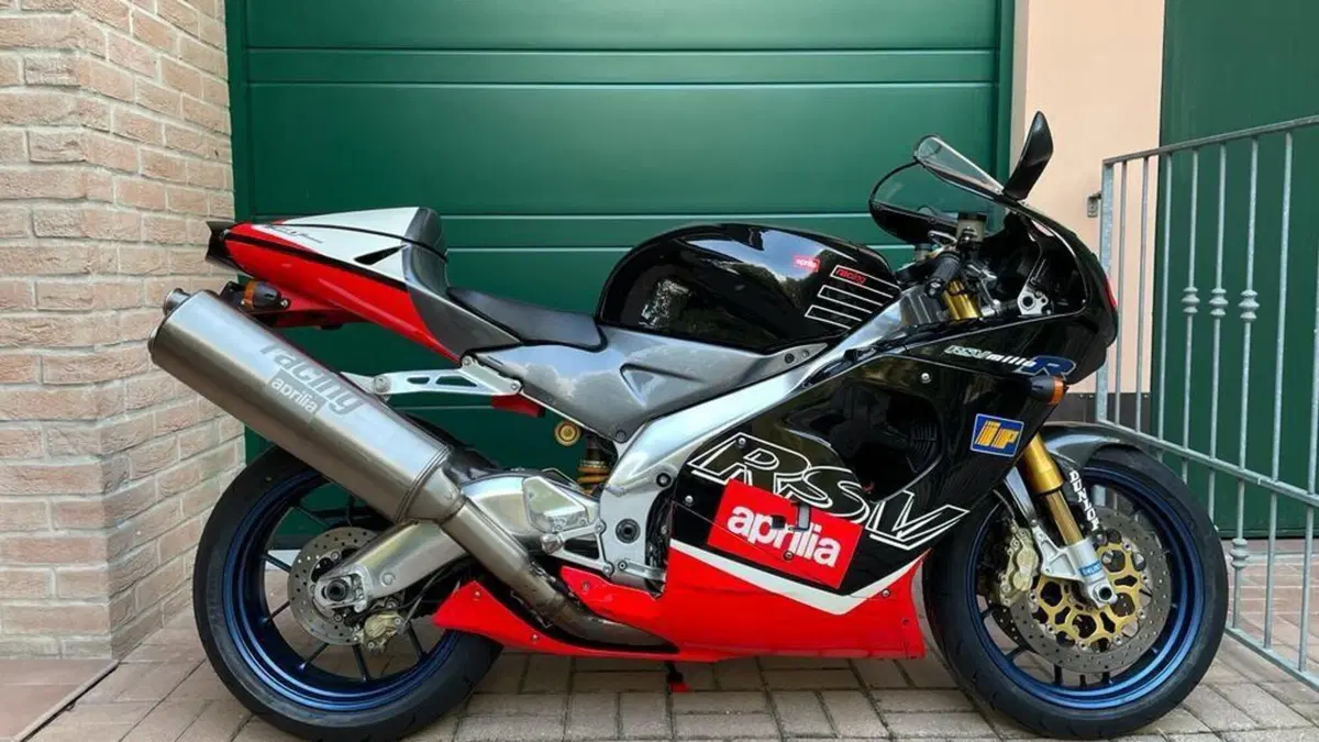 Aprilia RSV 1000 R (2000 -  01)  (3)