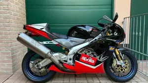 Aprilia RSV 1000 R (2000 -  01)  (3)