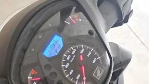 Honda SH 150i ABS (2013 - 16)  (2)