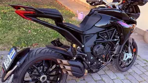 MV Agusta Turismo Veloce 800 R (2023 - 26)  (6)