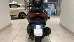 Yamaha X-Max 300 (2021 - 24)  (6)