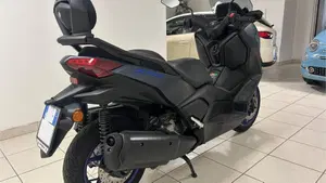 Yamaha X-Max 300 (2021 - 24)  (7)