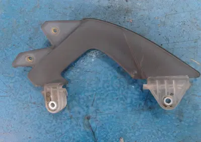 SUPPORTO PARABREZZA DX BMW F 650 CS SCARVER - Annuncio 9981774