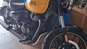 Royal Enfield Meteor 350 (2021 - 26)  (4)