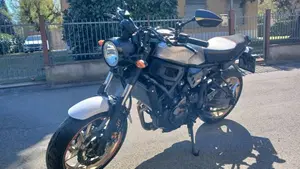 Yamaha XSR 700 (2022 - 26)  (3)