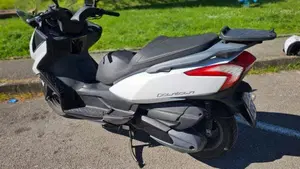 Kymco Downtown 300i ABS (2009 - 17)  (2)