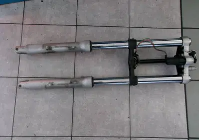 FORCELLA ANTERIORE COMPLETA ORIGINALE BMW F 650 CS - Annuncio 9982003