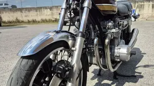 Kawasaki   (7)