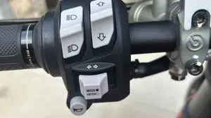Ducati Monster 937 (2021 - 25)  (6)