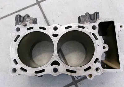 MONOBLOCCO CILINDRI KAWASAKI ER6n - Annuncio 9982180
