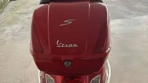 Vespa GTS 300 (2010 - 14)  (2)