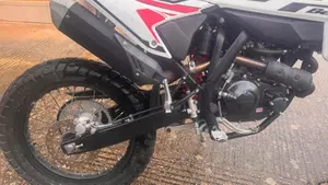 Betamotor RR 125 4T Enduro R (2024 - 26)  (4)