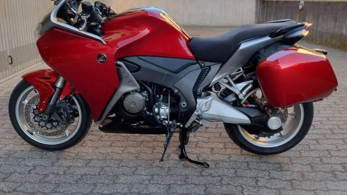 Honda VFR 1200 F ABS (2009 - 16)  (4)