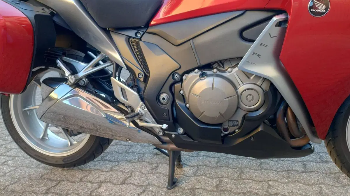 Honda VFR 1200 F ABS (2009 - 16)  (9)