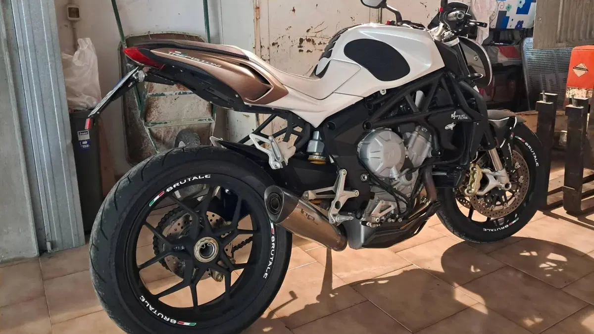MV Agusta Brutale 675 EAS (2011 - 14)  (2)