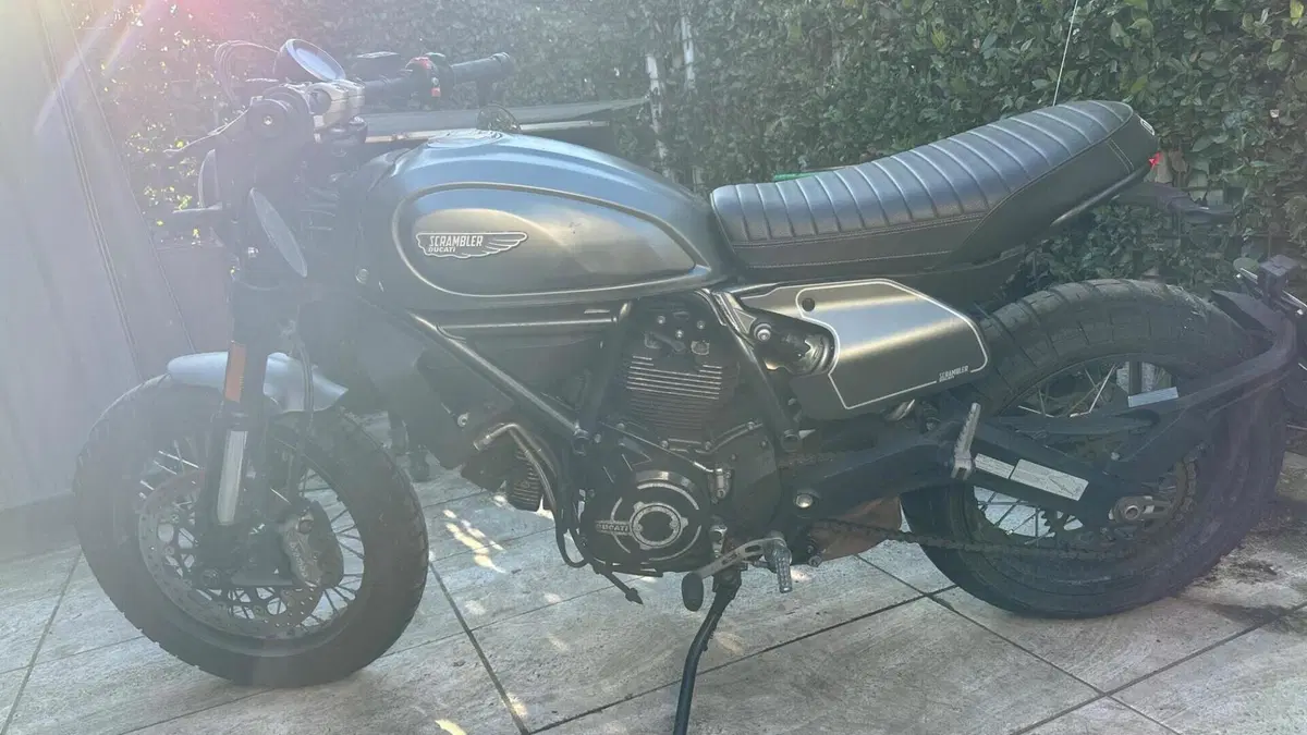 Ducati Scrambler 800 Night Shift (2021 - 22)  (2)