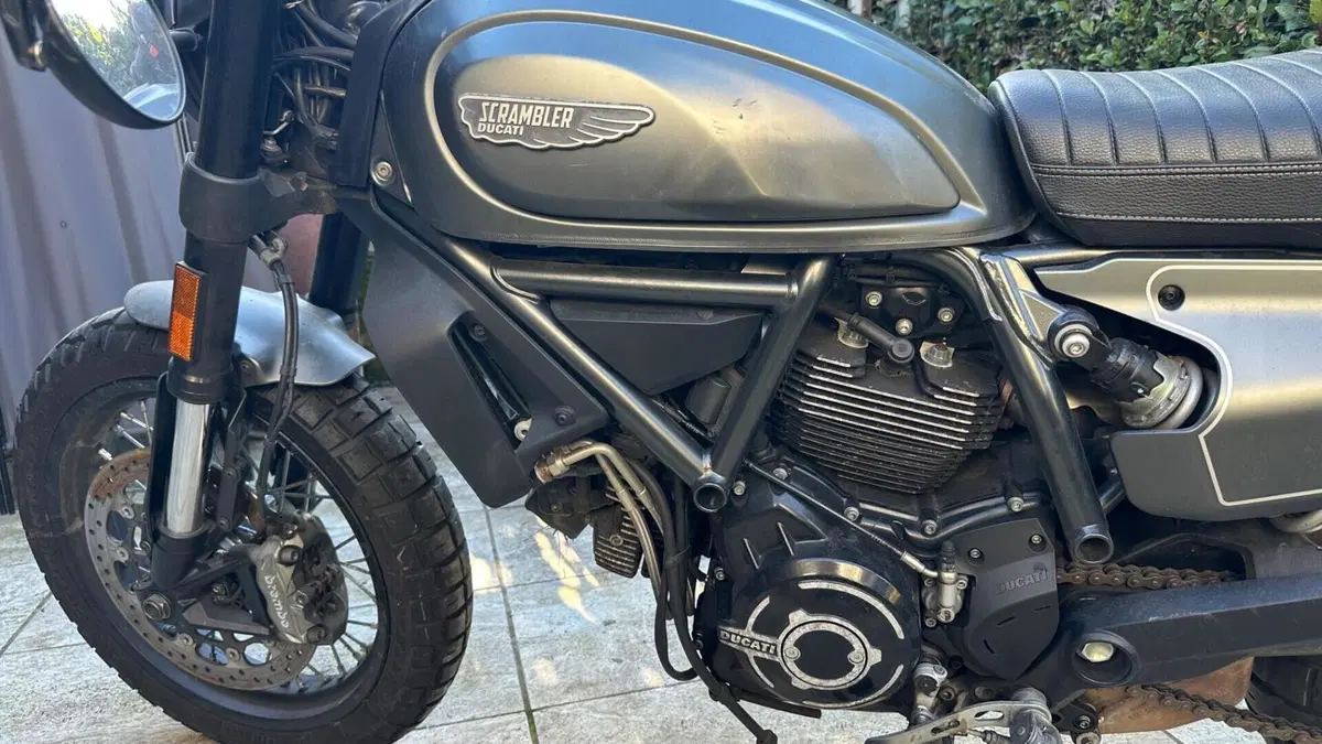 Ducati Scrambler 800 Night Shift (2021 - 22)  (3)